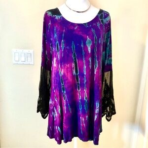 Vibrant Tie-Dye Women's Tunic with Lace Bell Sleeves